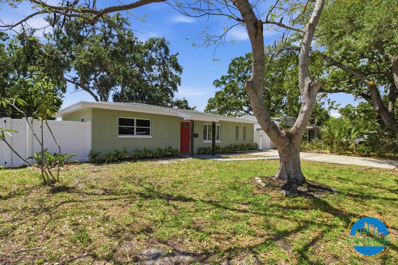 782 75th Ave N #NA - Photo 2 of 29