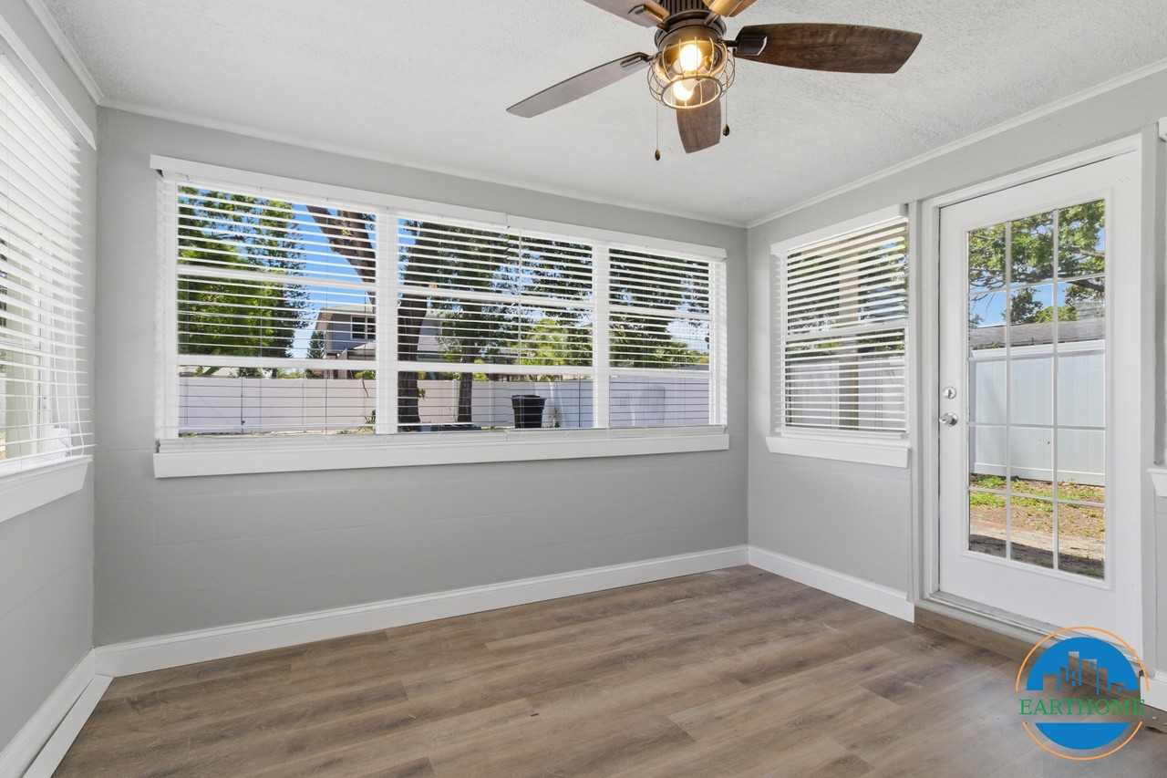 782 75th Ave N #NA - Photo 6 of 29