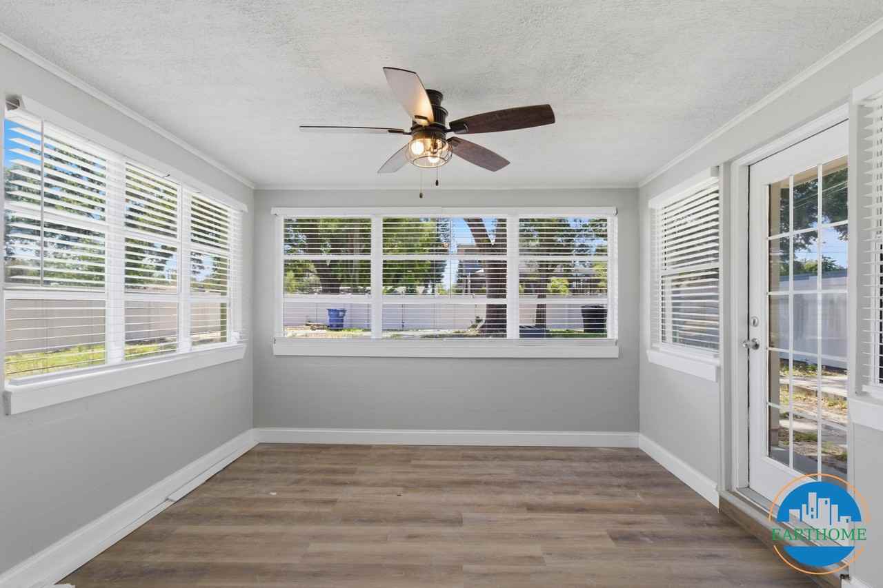 782 75th Ave N #NA - Photo 7 of 29