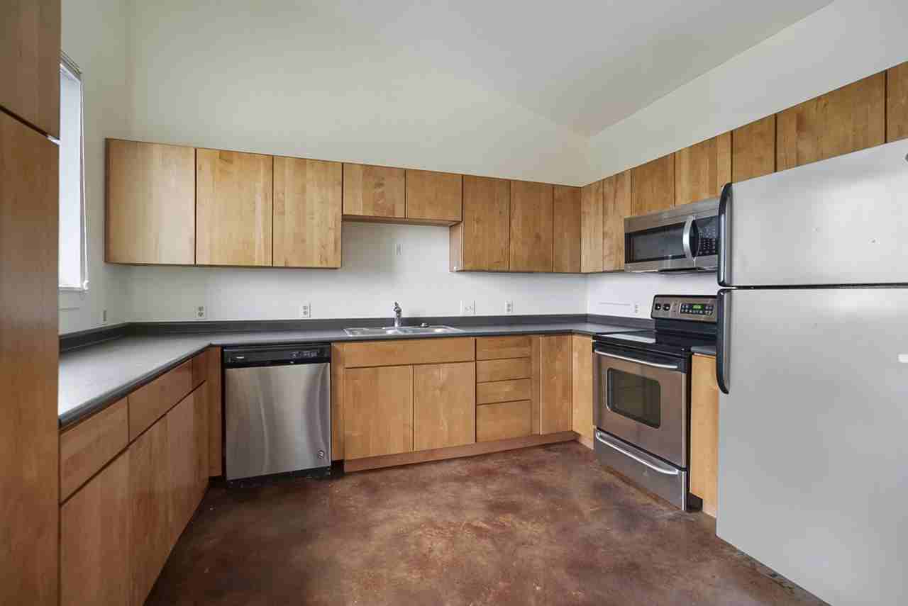 911 Keith Ln #15 - Photo 4 of 23