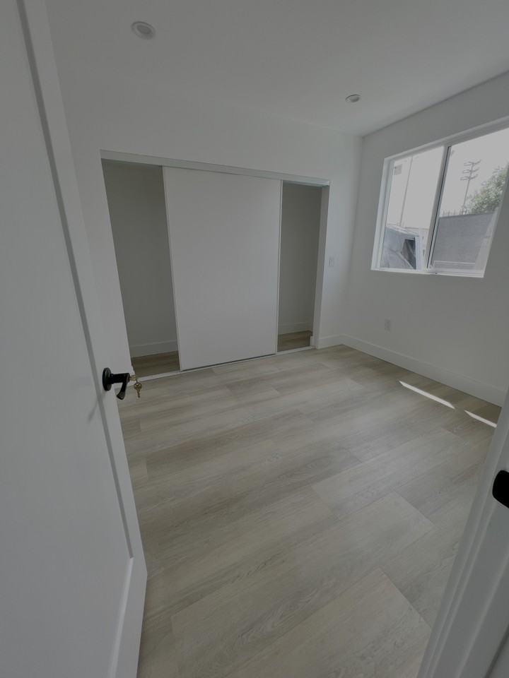 756 E 94th St #NA - Photo 2 of 9