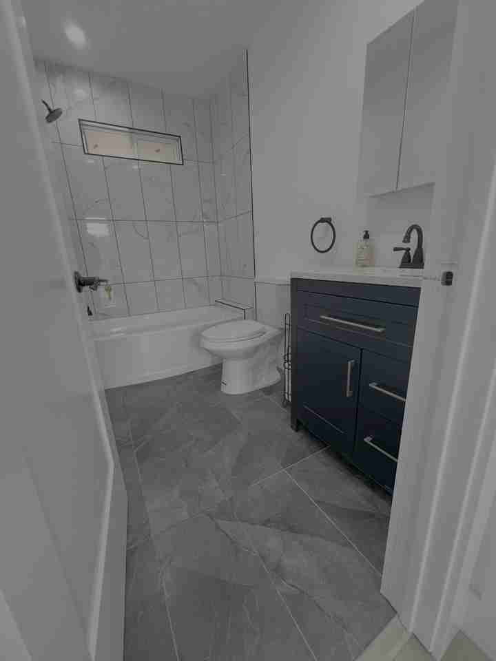 756 E 94th St #NA - Photo 4 of 9