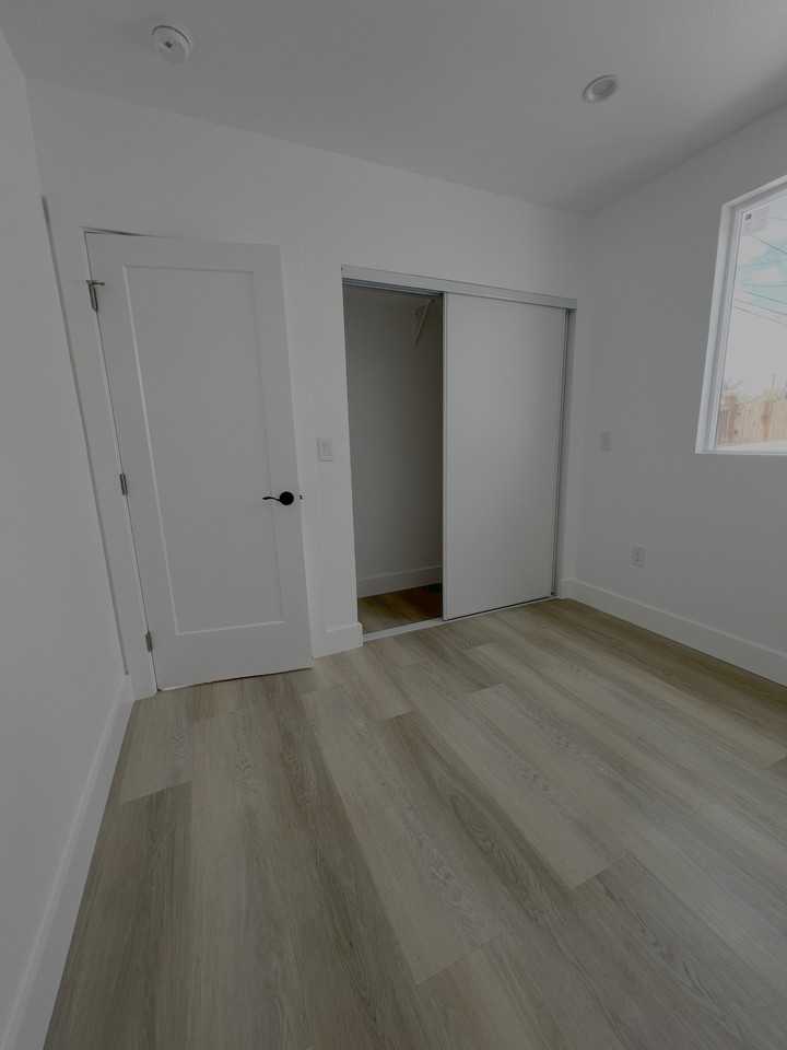 756 E 94th St #NA - Photo 5 of 9