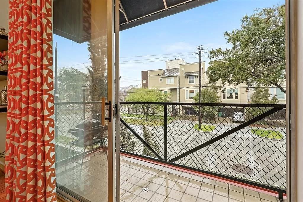 2809 Crawford St #NA - Photo 6 of 19