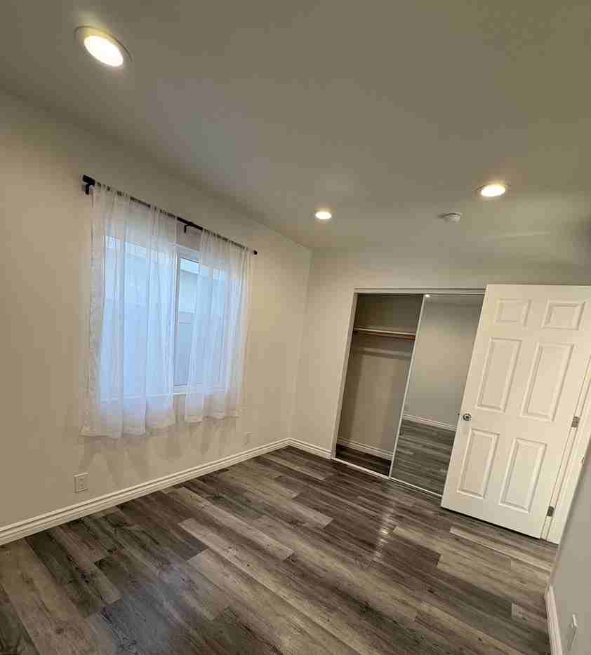 2333 E Ocean Ave - Photo 5 of 9