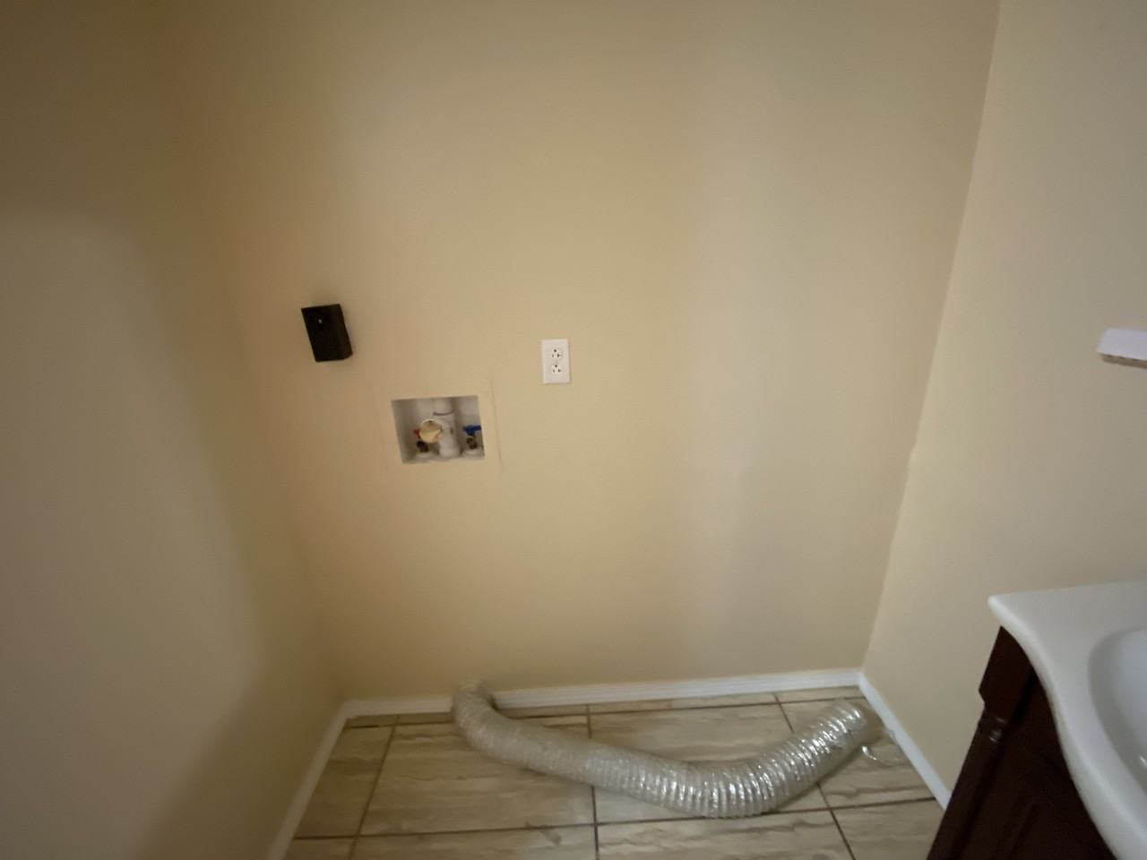 301 Mccool Ave #2 - Photo 5 of 14