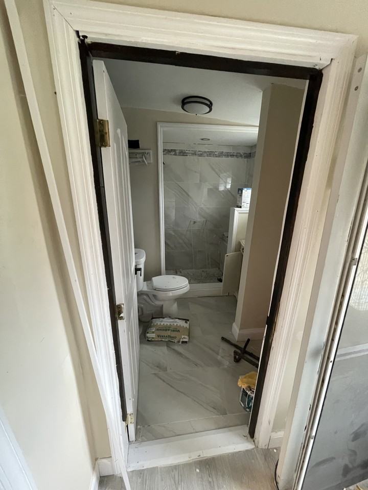 210 W 5th St #1A - Photo 7 of 12