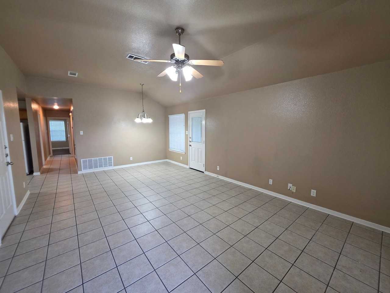 4908 Heather Ln - Photo 2 of 18