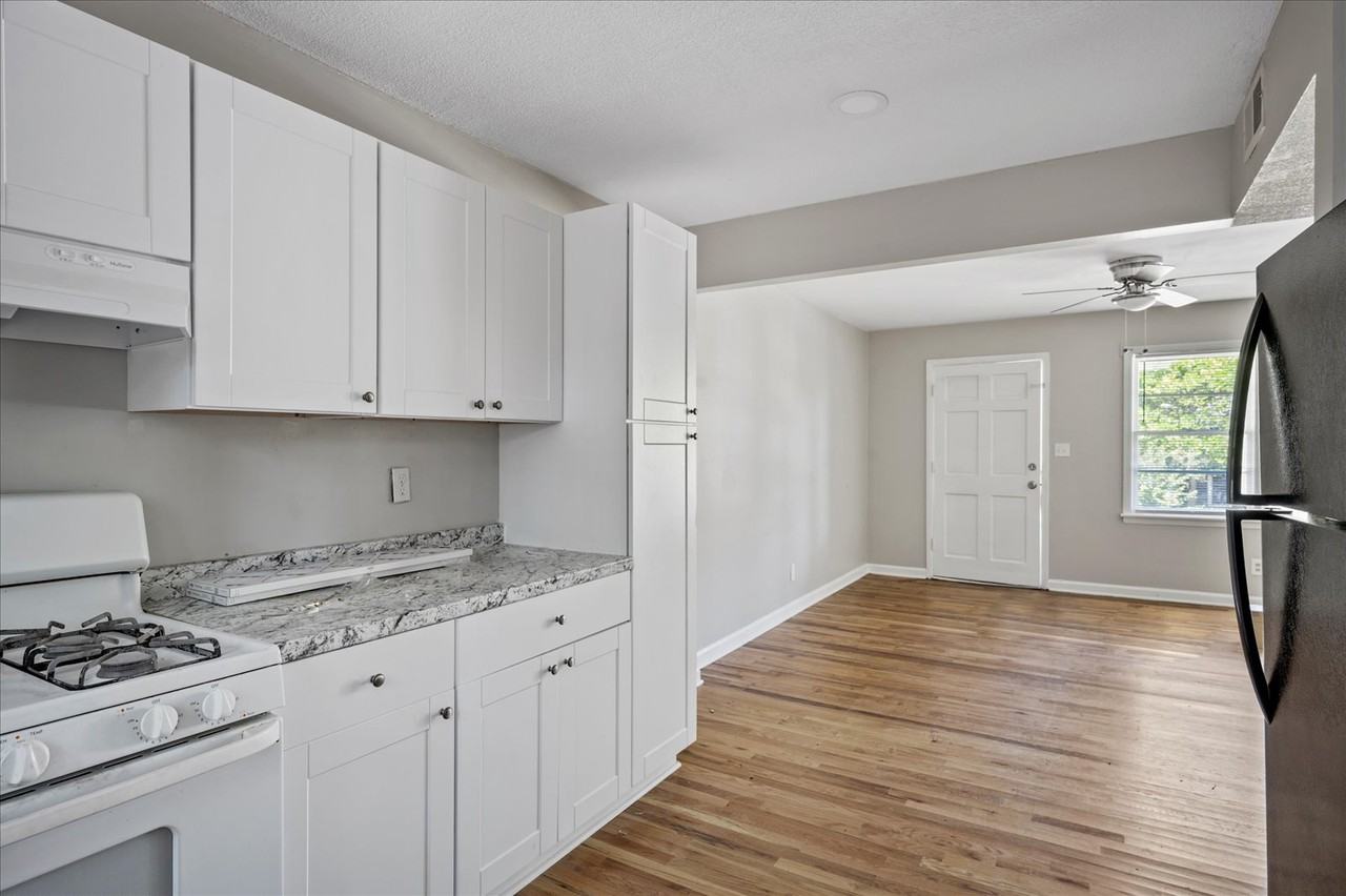190 Opal Drive - Photo 4 of 19