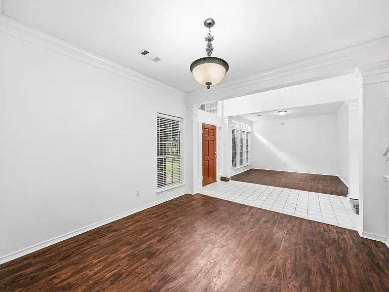 4323 Ringrose Dr #NA - Photo 4 of 31