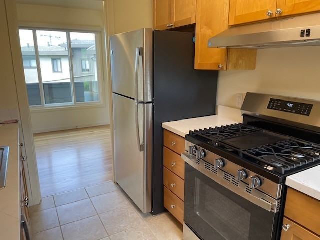 1544 Pershing Drive #D - Photo 4 of 17