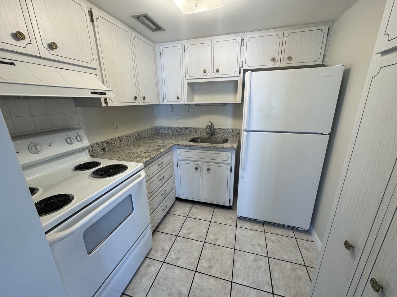 2167 Dart Avenue #5 - Photo 4 of 17