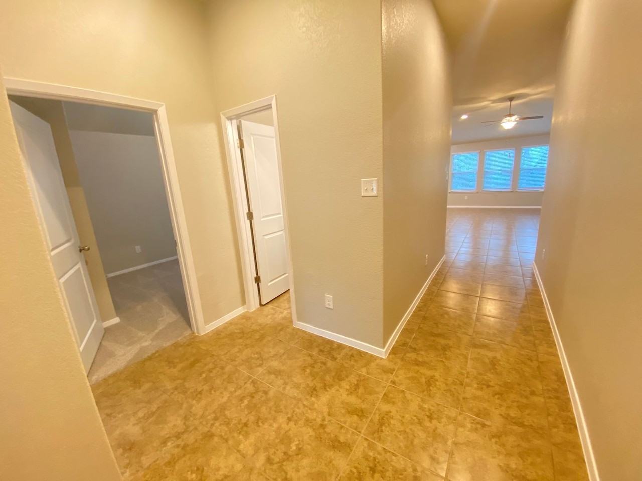 21607 Surrey Ln - Photo 2 of 32