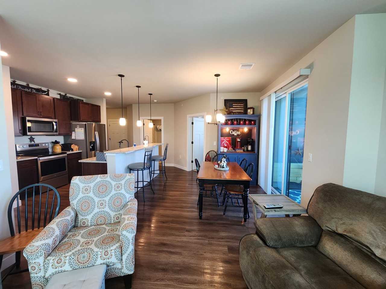 Rosewood Place - Photo 6 of 17