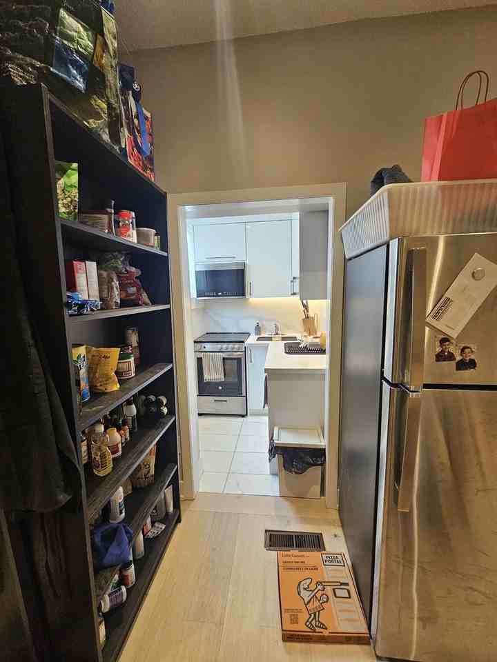 3111 Dundas St W - Photo 2 of 8