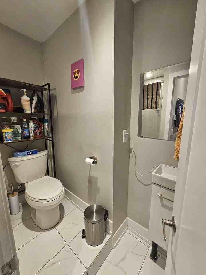 3111 Dundas St W - Photo 7 of 8