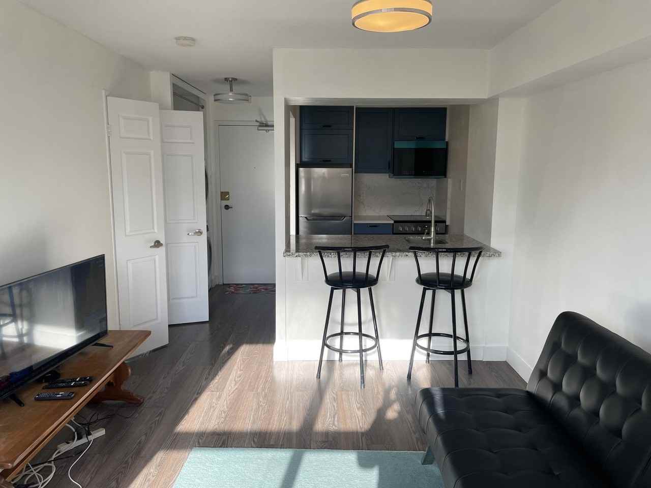 120 Saint Patrick St - Photo 4 of 10