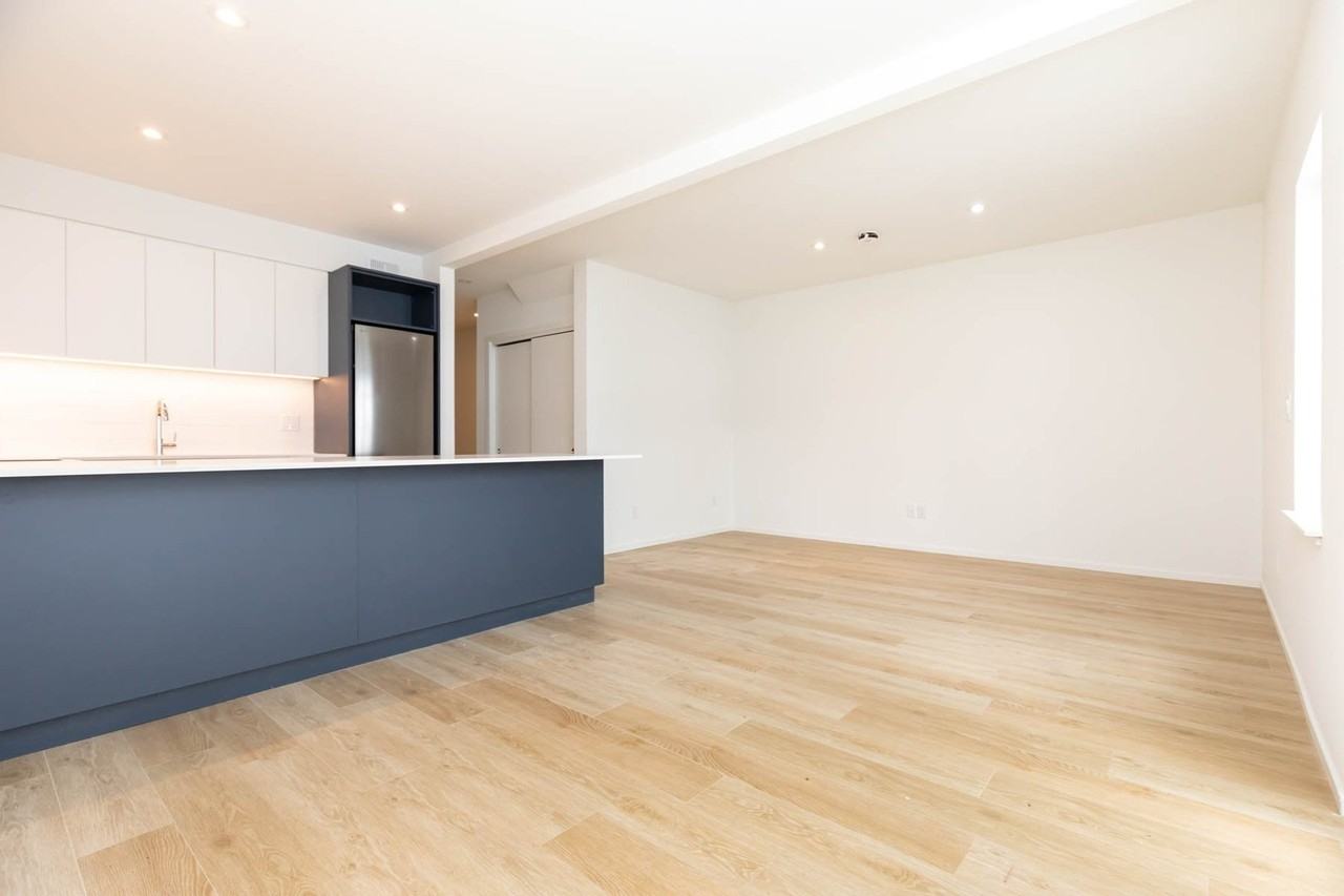 2165C Gerrard St E - Photo 6 of 34