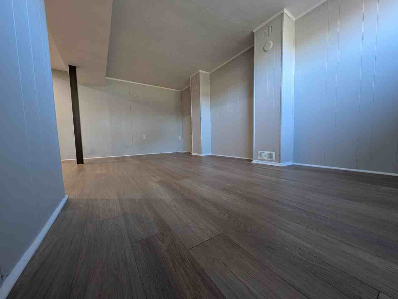 Yonge St & Davis Dr - Photo 2 of 9