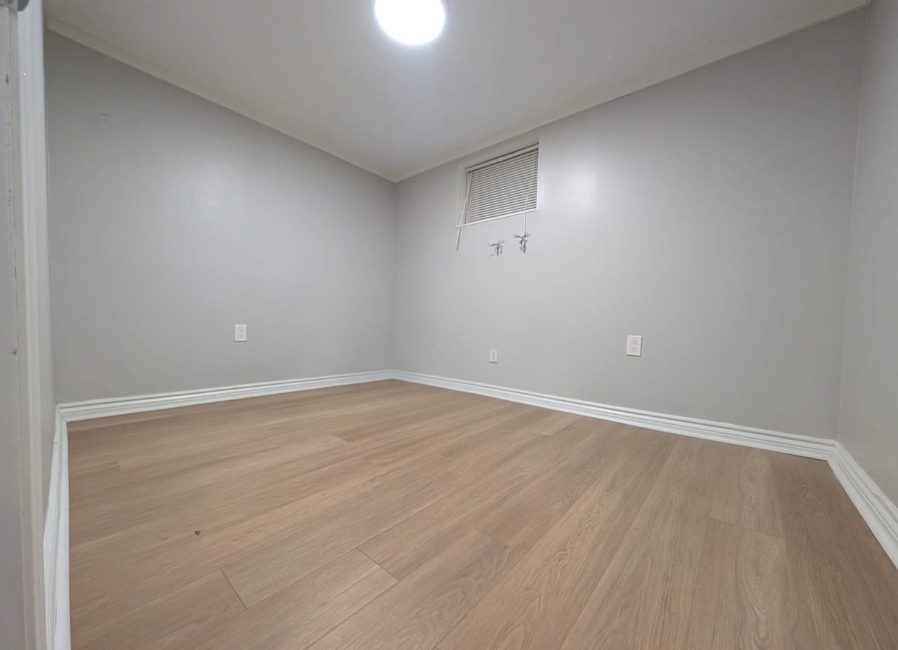 Yonge St & Davis Dr - Photo 3 of 9