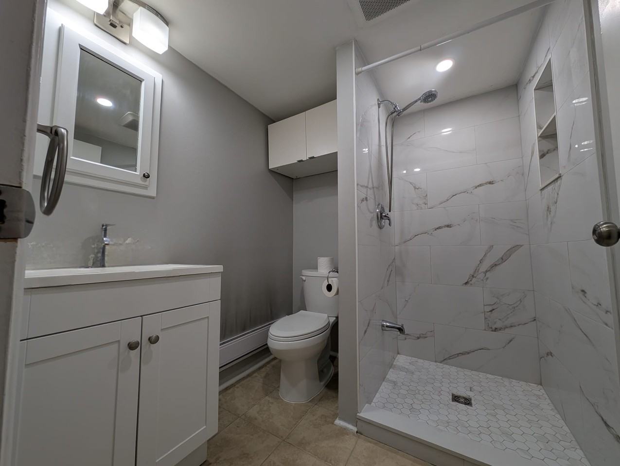 Yonge St & Davis Dr - Photo 4 of 9