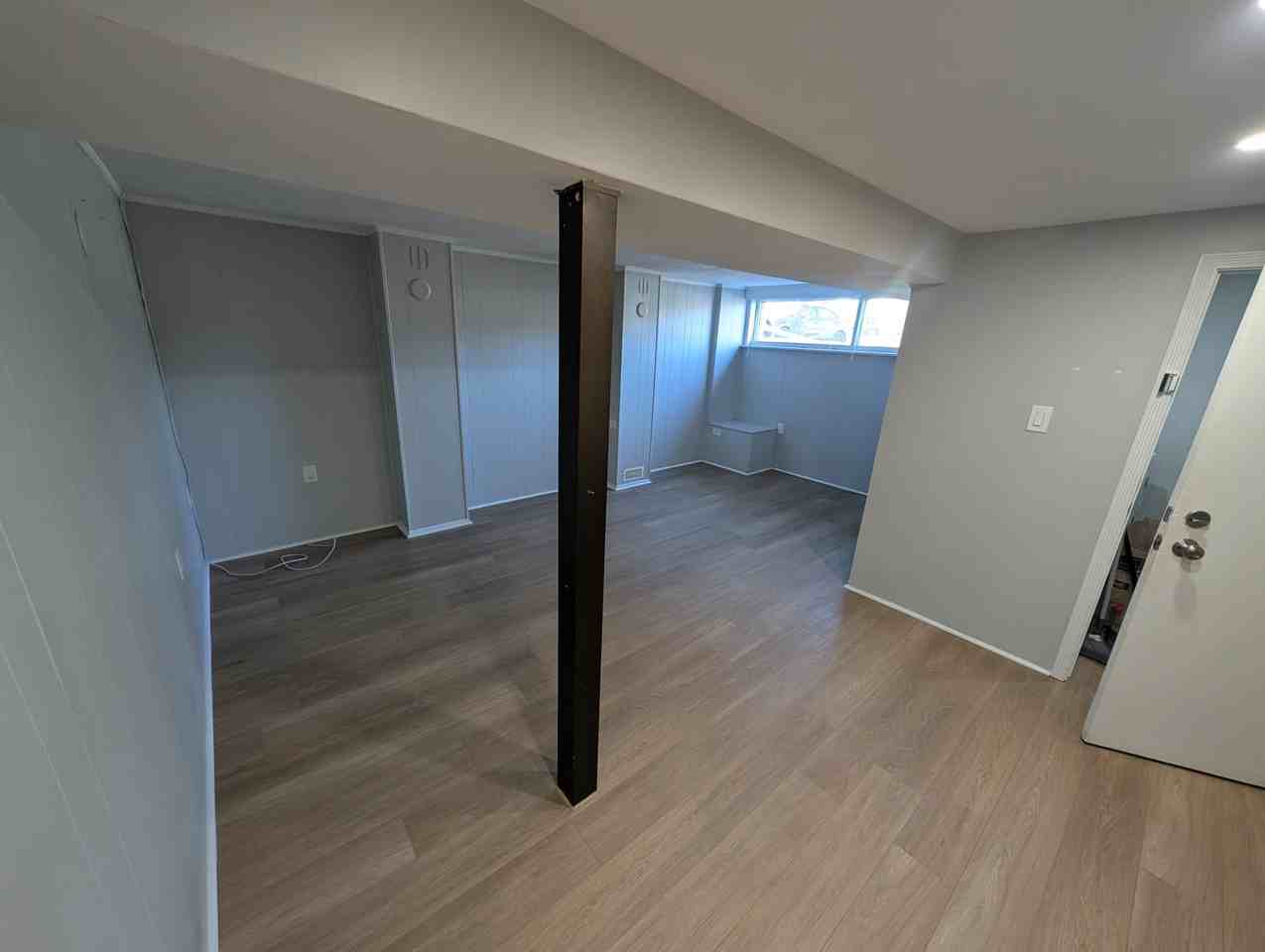 Yonge St & Davis Dr - Photo 6 of 9