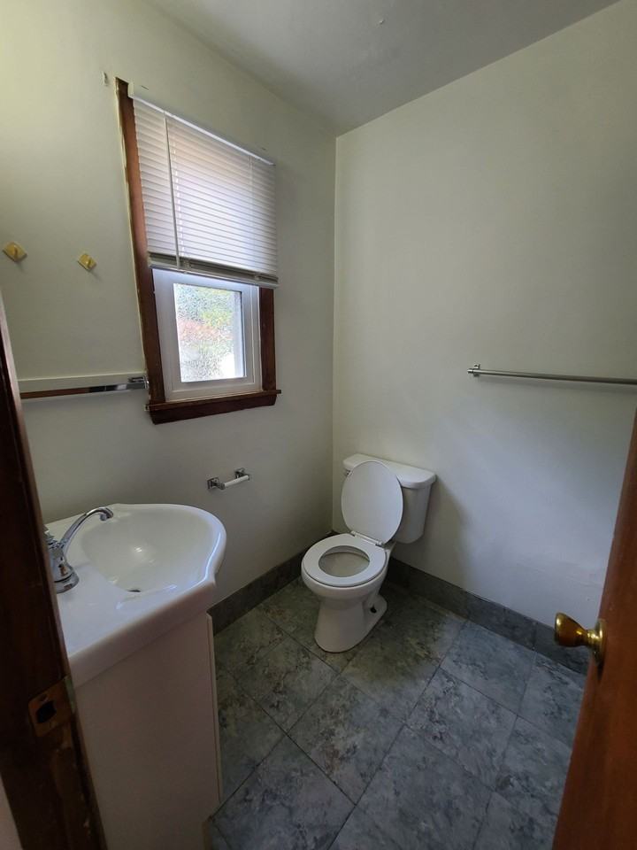 1211 W Church St. - Photo 6 of 7