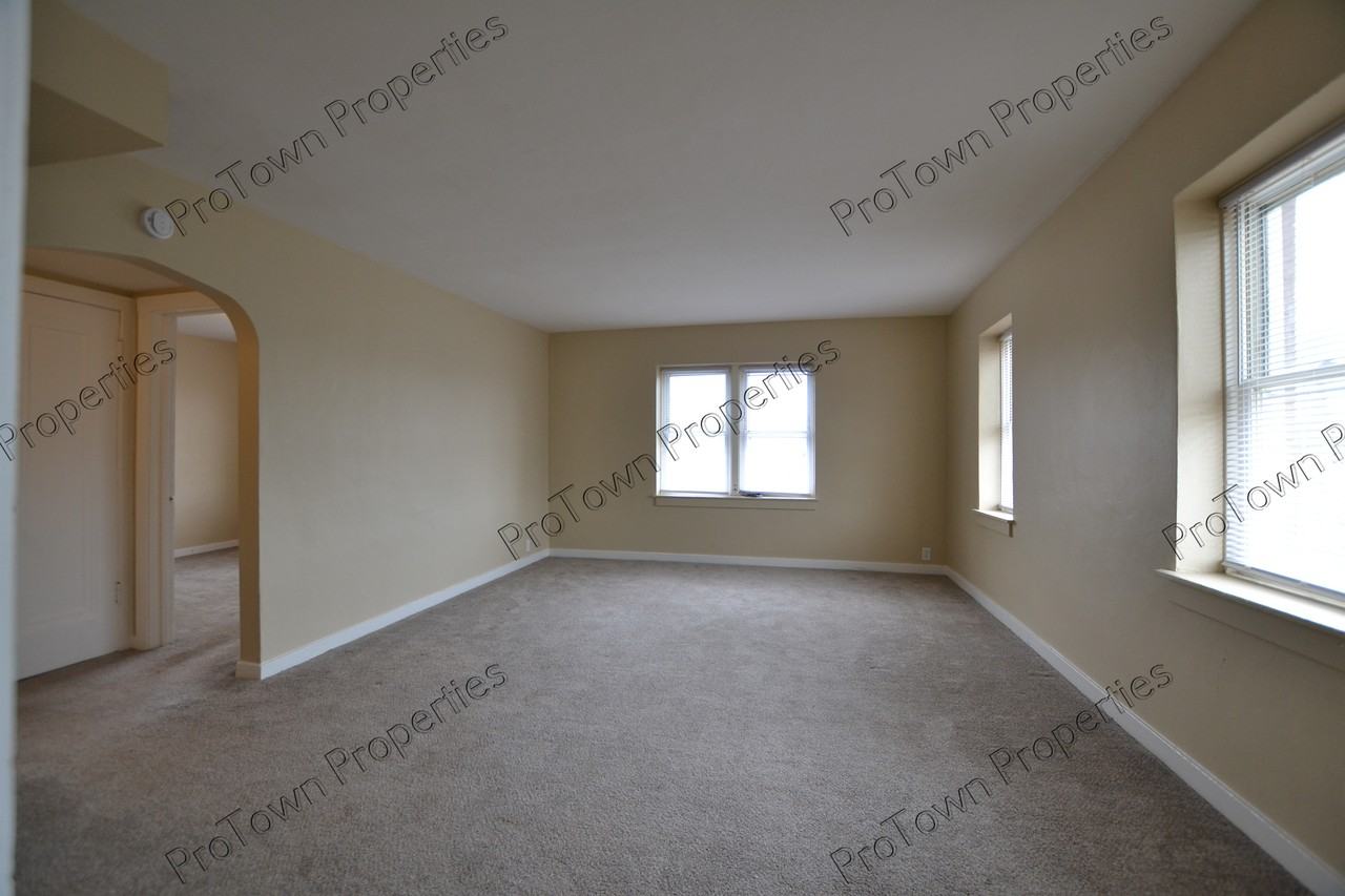 120 East North Street #B1 - Photo 4 of 7