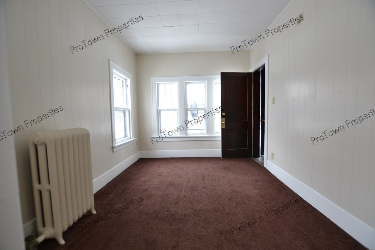 26 North Broadway Street #1S - Photo 4 of 6