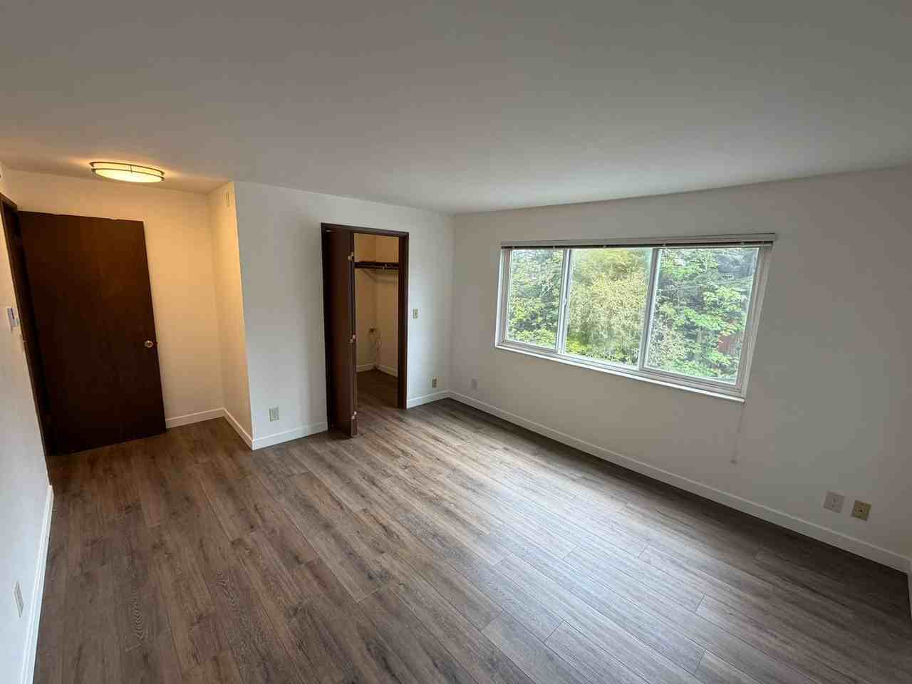 1952 Thorndyke - Photo 6 of 24