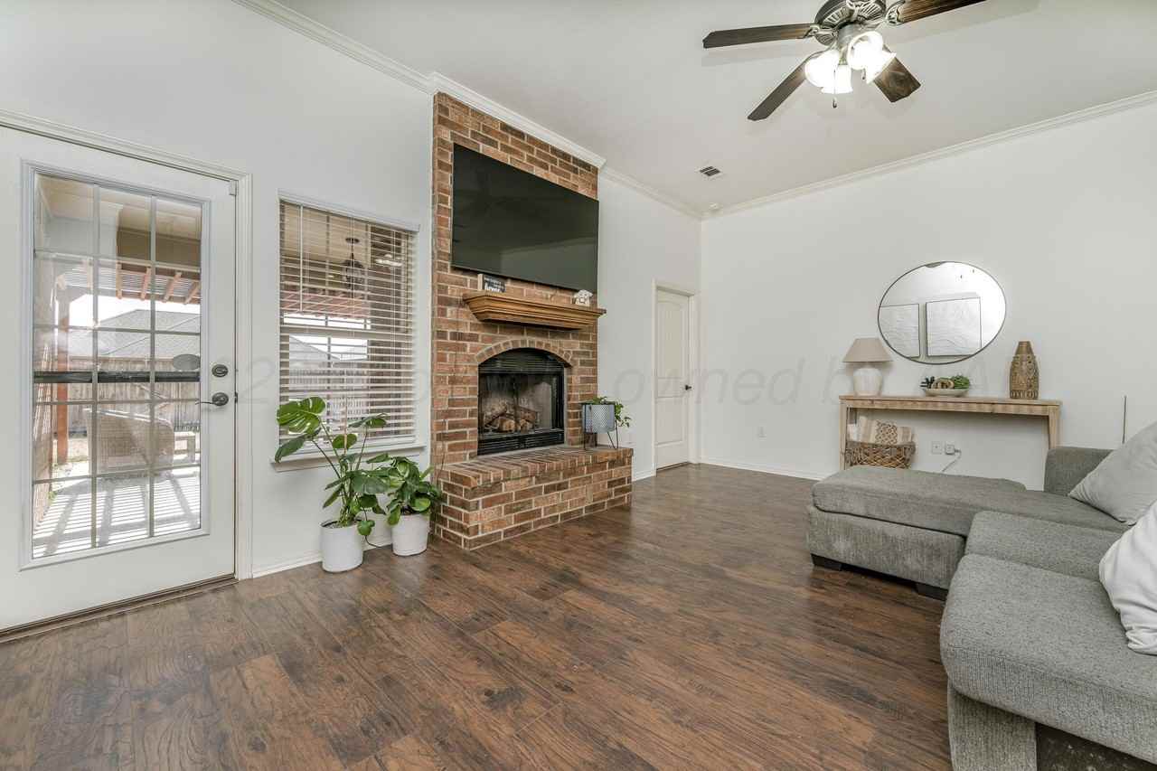 9409 Buccola Ave - Photo 2 of 16