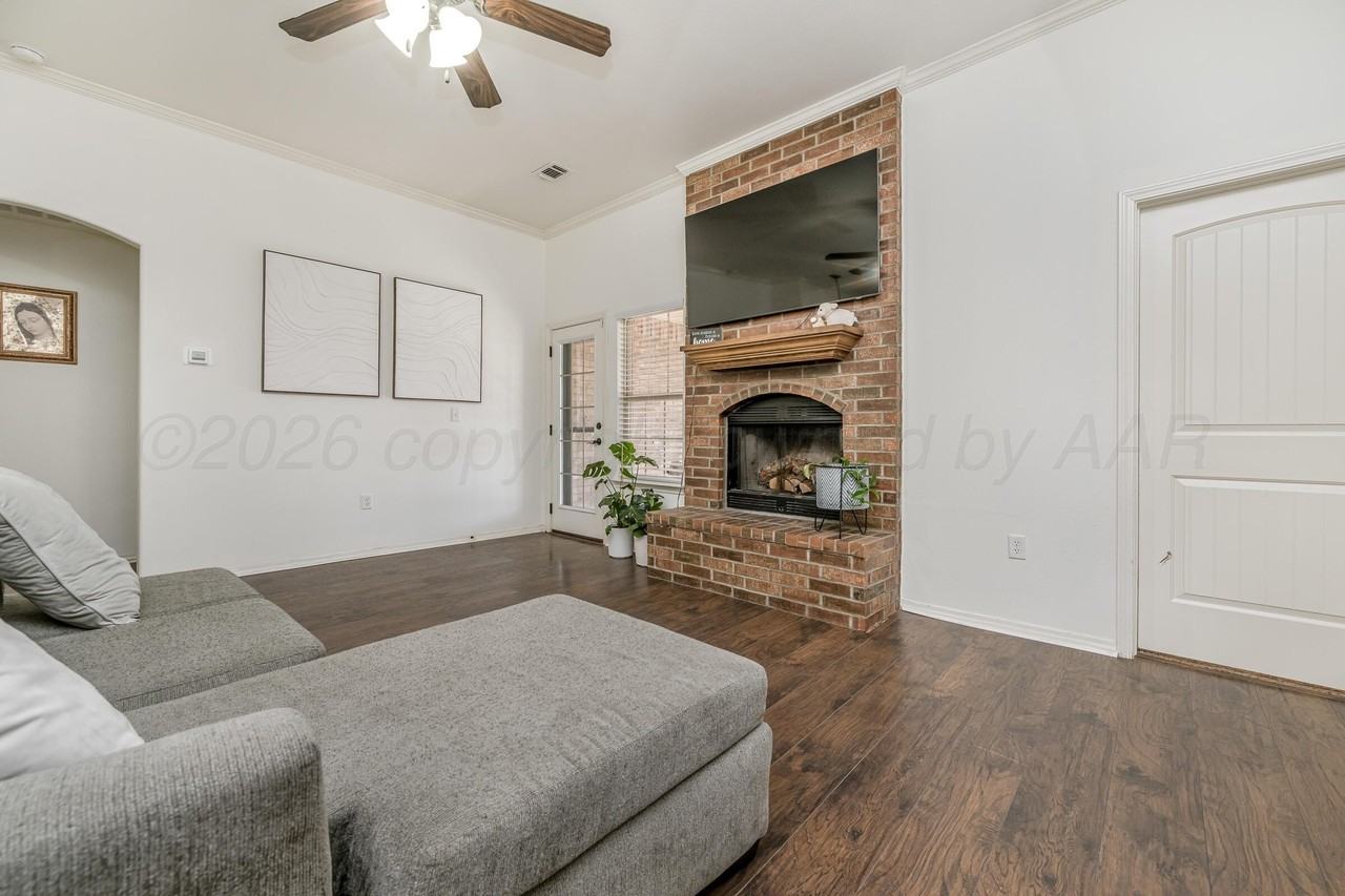 9409 Buccola Ave - Photo 3 of 16