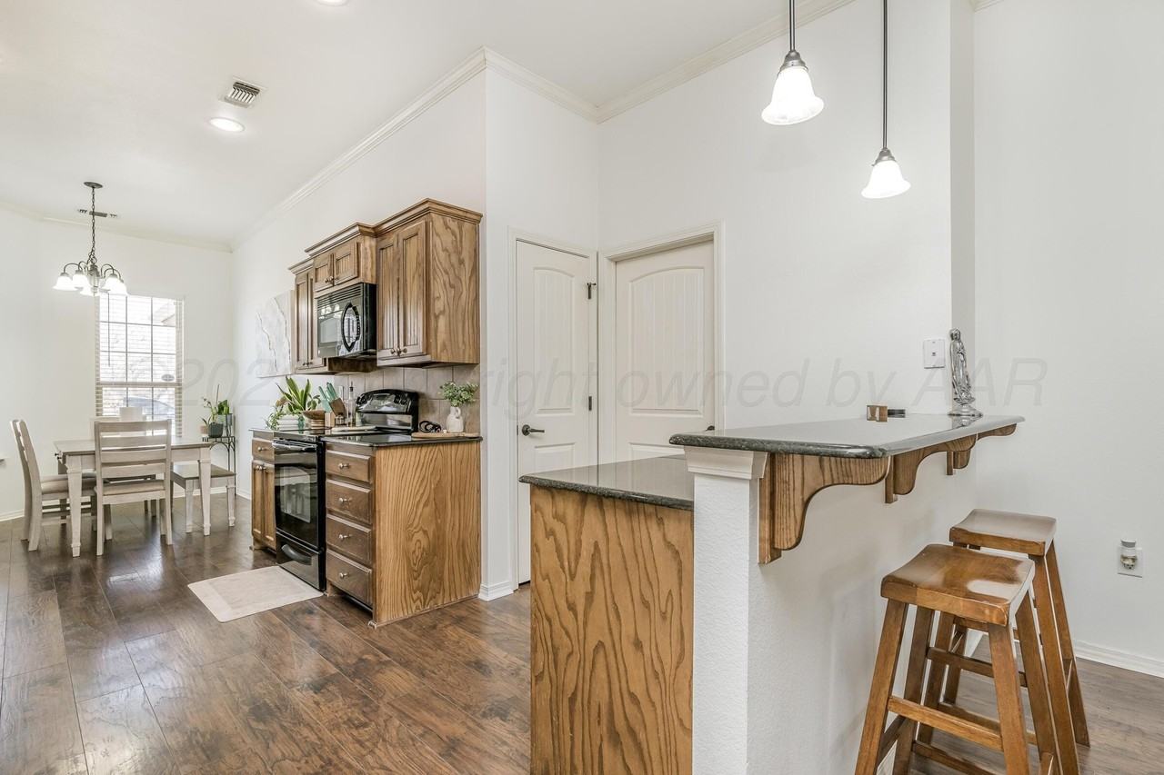 9409 Buccola Ave - Photo 5 of 16