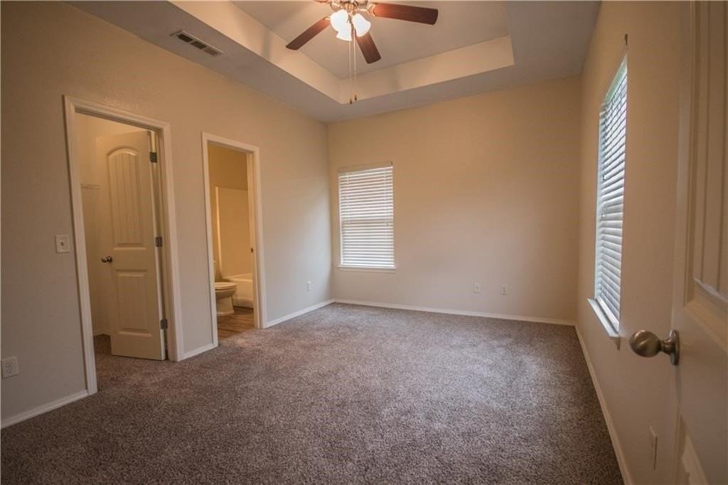 1242 Marigold Rd - Photo 4 of 8