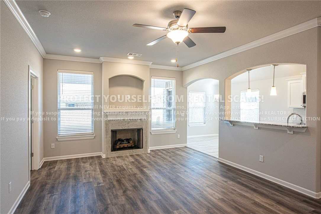 4476 W Newton Ave - Photo 3 of 15