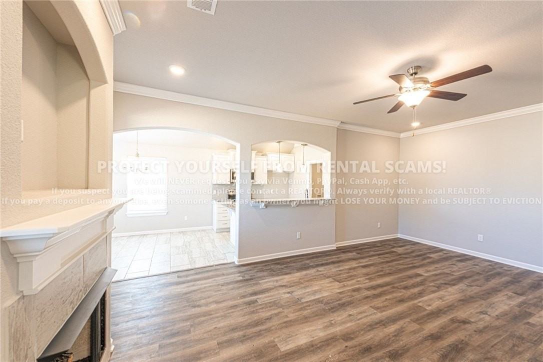 4476 W Newton Ave - Photo 4 of 15