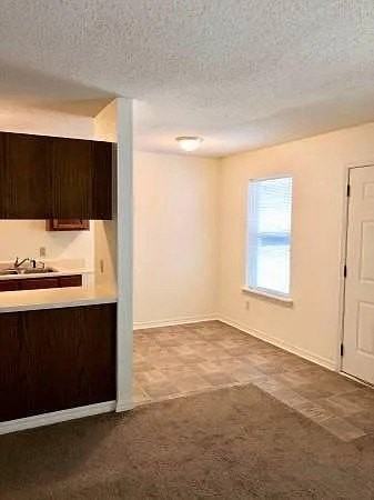 938 W Cleveland St #104 - Photo 2 of 11