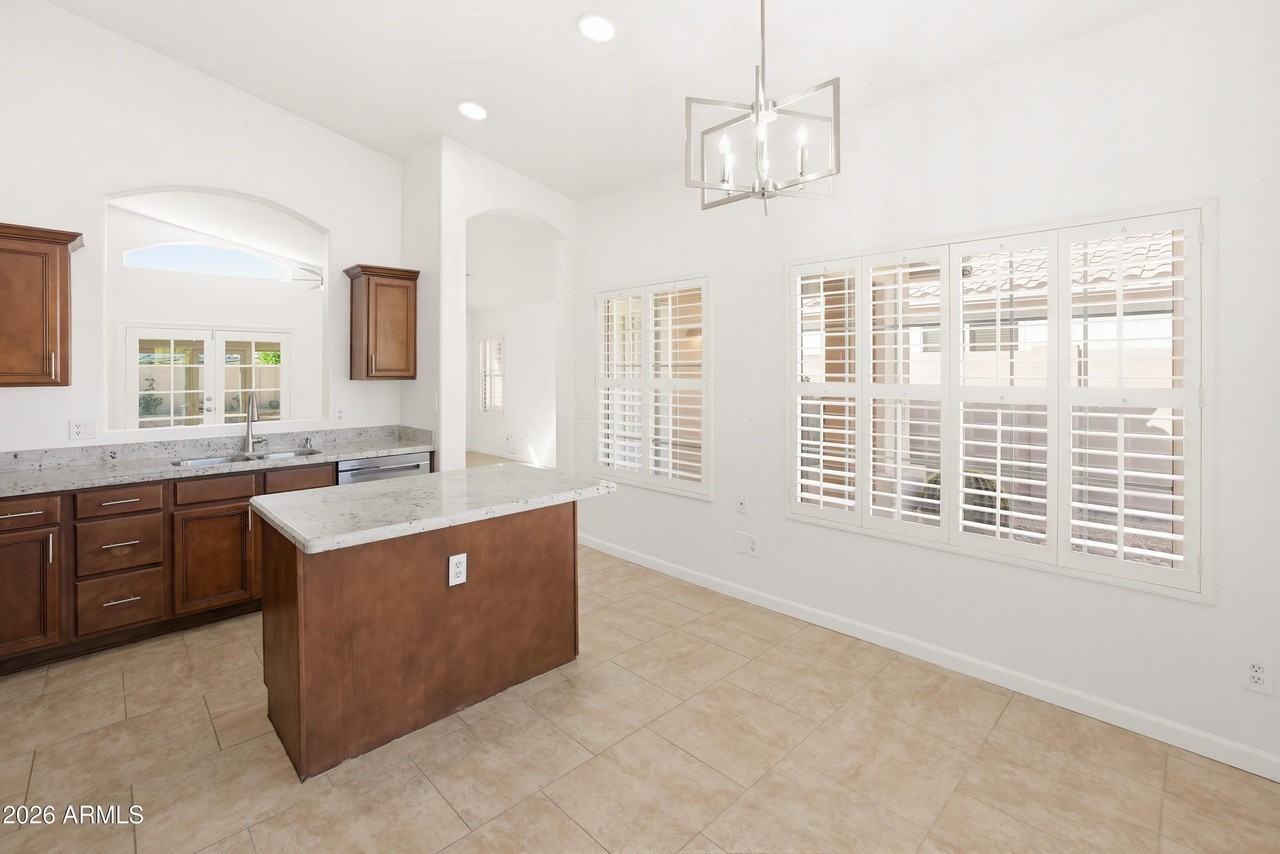 9321 E Caribbean Ln - Photo 7 of 29