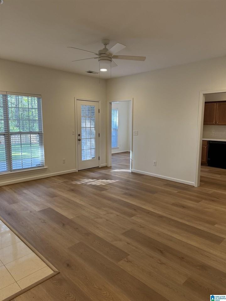 521 Reach Dr - Photo 5 of 35