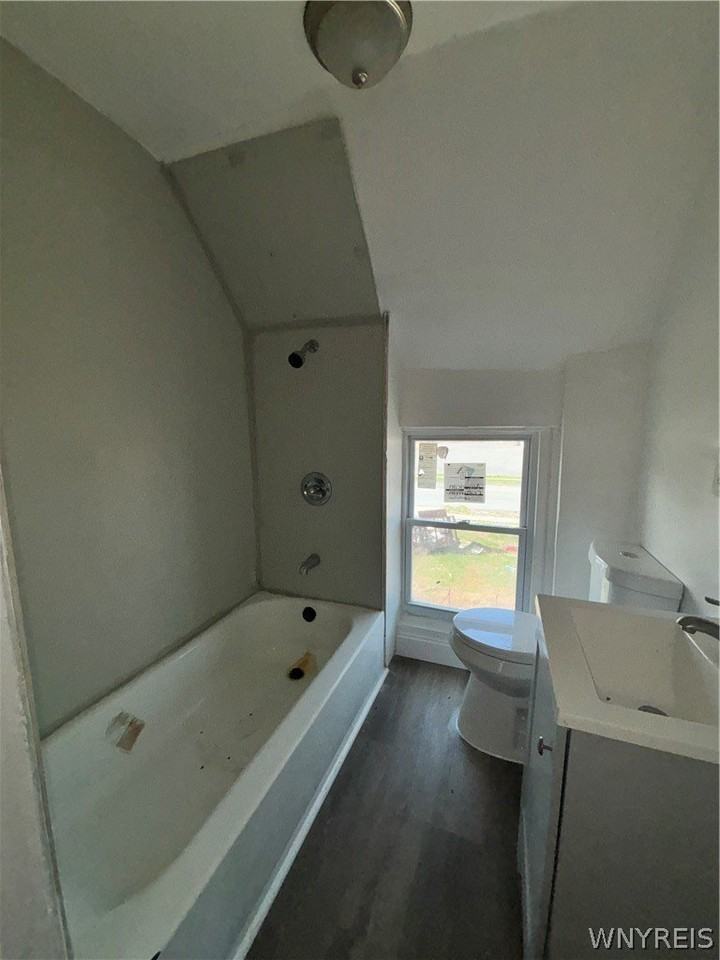 1808 Whitney Ave #3 - Photo 7 of 12