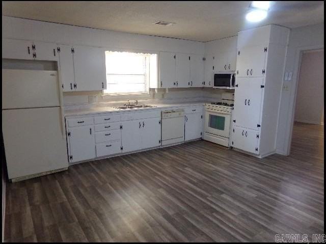 701 N Buchanan St - Photo 4 of 17