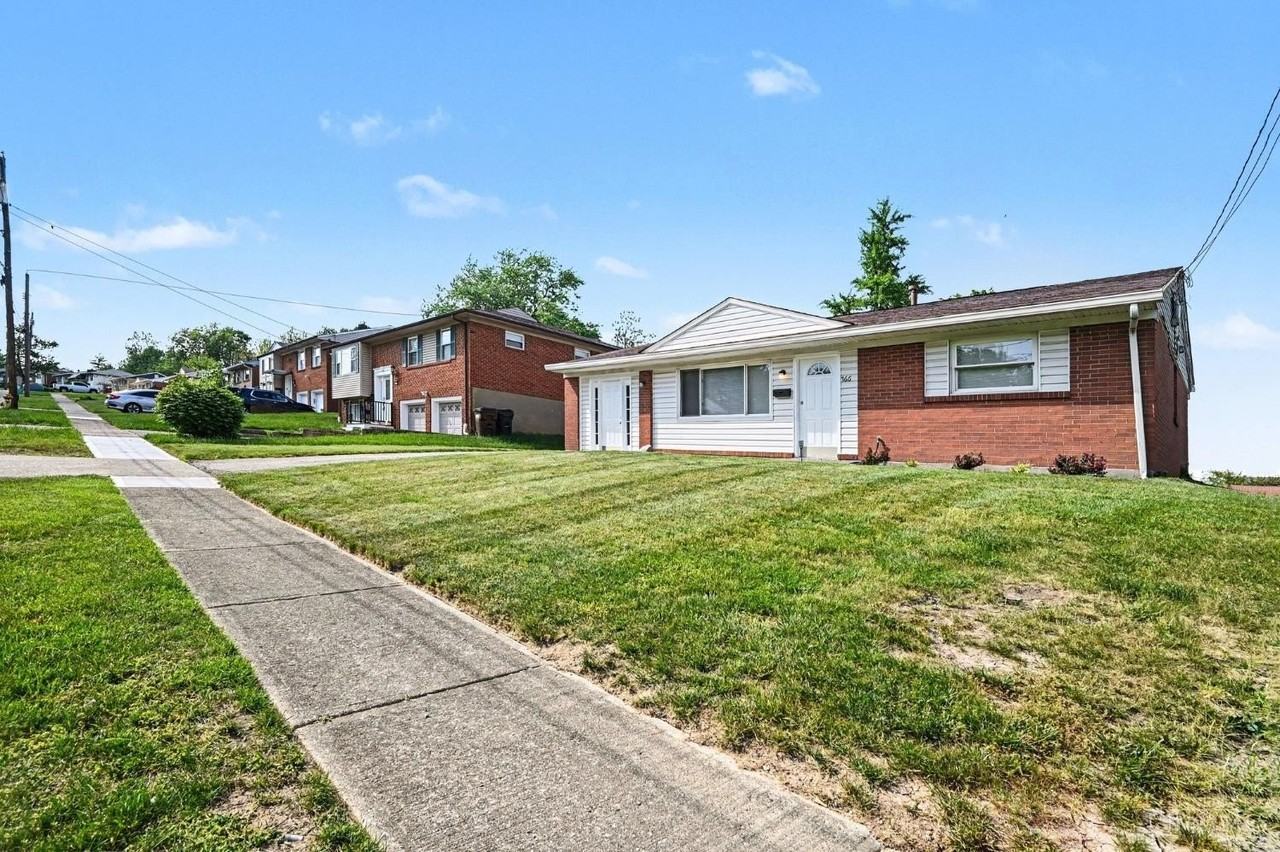 766 Hargrove Way - Photo 3 of 15