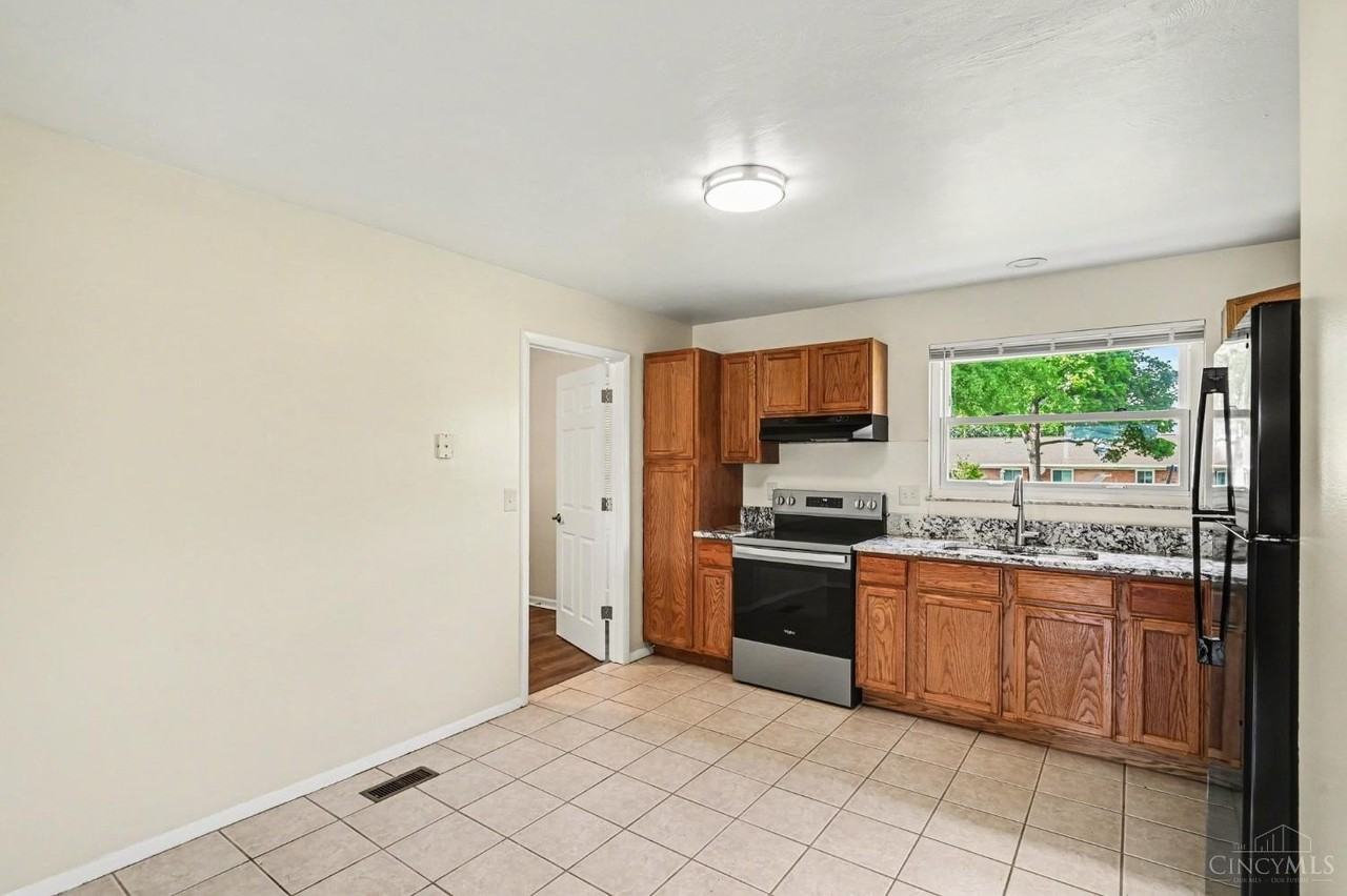 766 Hargrove Way - Photo 7 of 15