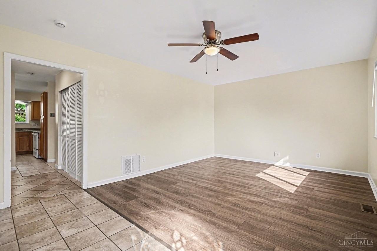 950 Harkin Dr - Photo 4 of 15