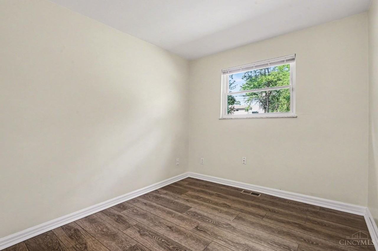 950 Harkin Dr - Photo 6 of 15