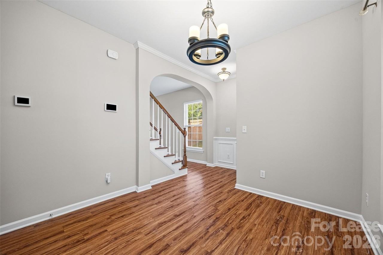 2330 Mirage Pl - Photo 5 of 38