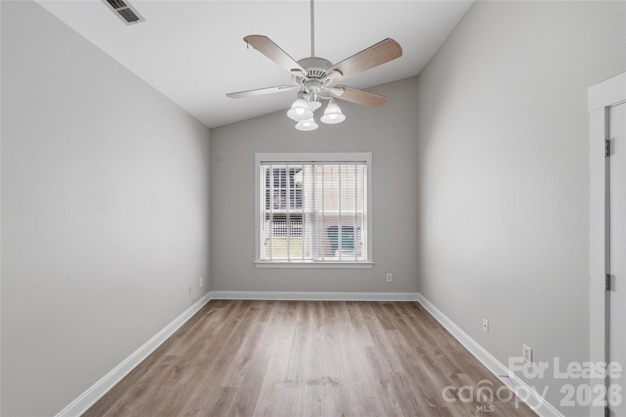 11355 Deer Ridge Ln - Photo 7 of 32