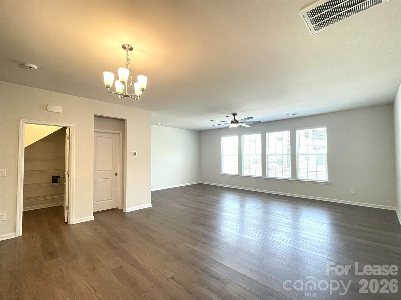 14019 Martin Hill Way - Photo 4 of 15