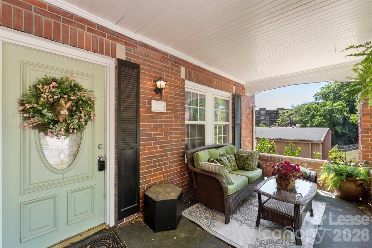 703 S Summit Ave #2 - Photo 3 of 31