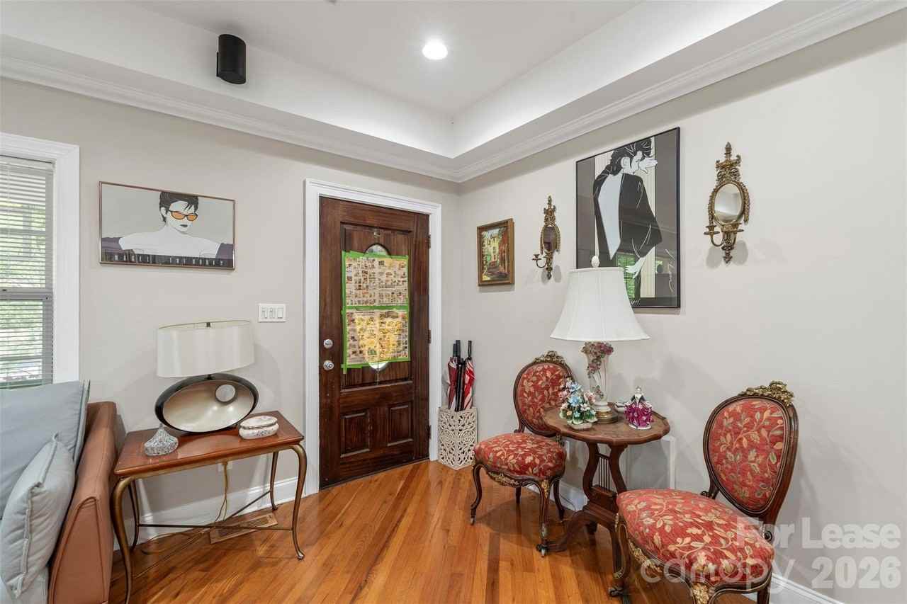 703 S Summit Ave #2 - Photo 6 of 31